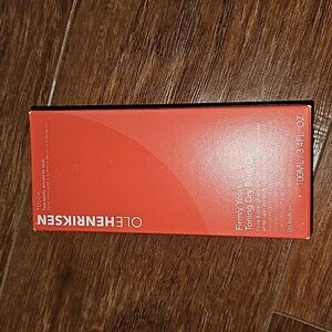 Ole Henriksen Firmly Yours Toning Dry Body Oil